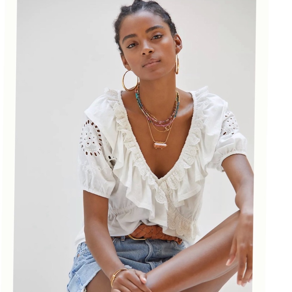 NEW! NEW! WITH TAGS WHITE ANTHROPOLOGIE RUFFLED EYELET TOP